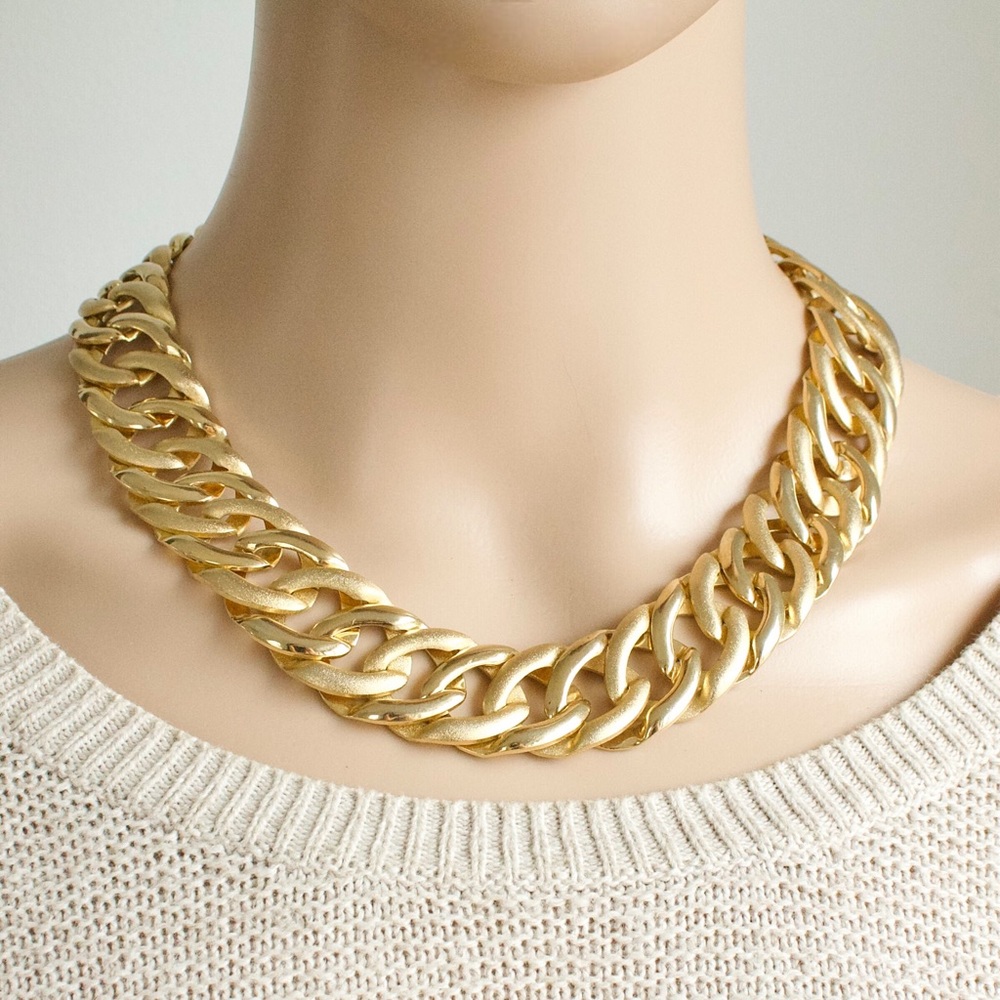 Vintage Gold Tone Collar Necklace Wide Curb Link Chain